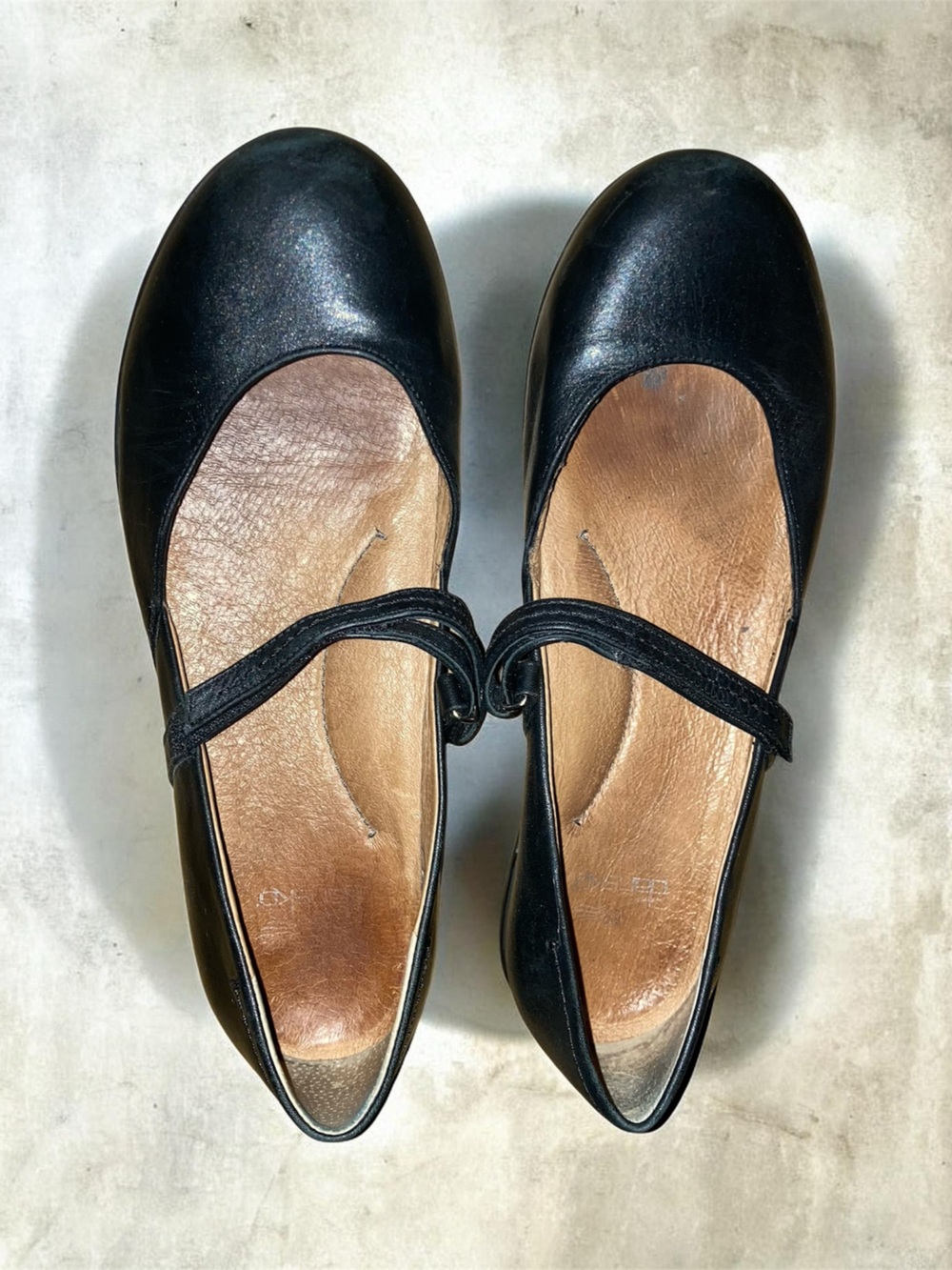 Dansko Leather Ballet Mary Jane Flats. Size 8.